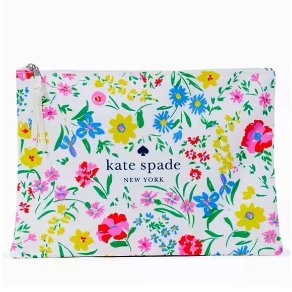kate spade Handbags - KATE SPADE NWOT NEW ENGLAND CANVAS MAKEUP BAG